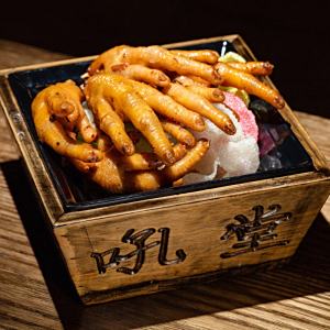 卤鸡脚